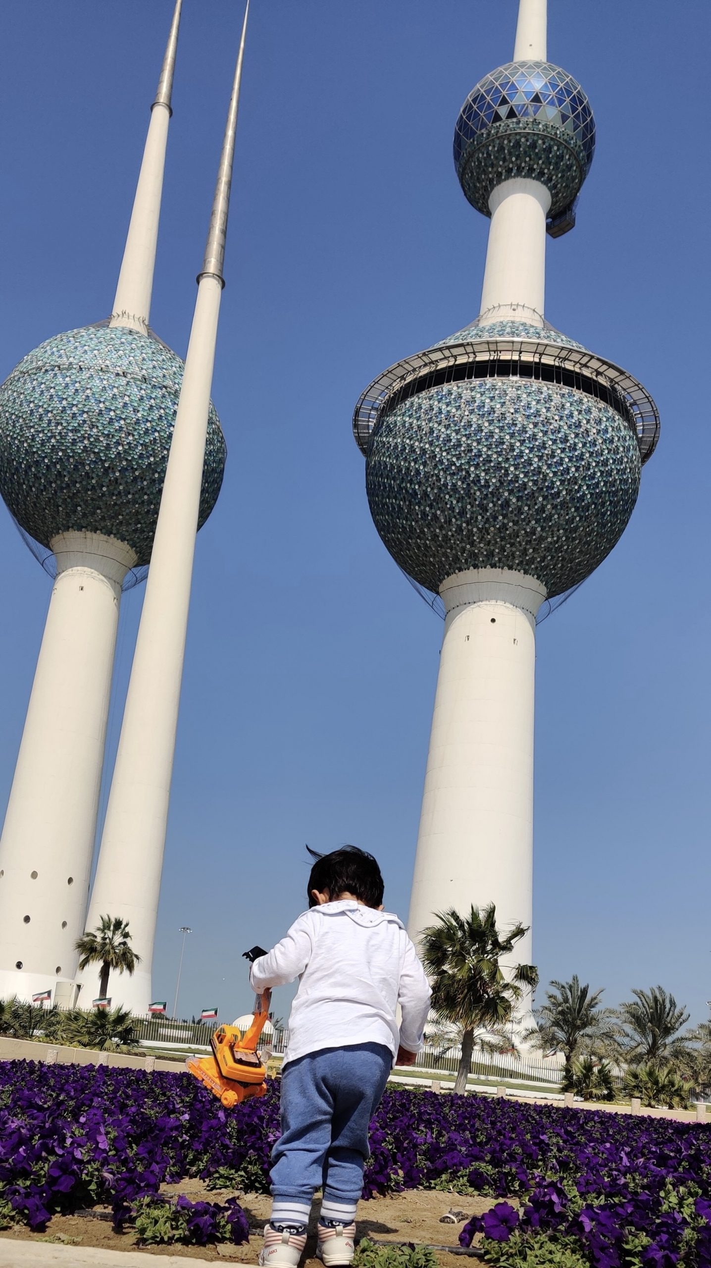 クウェートタワー　建国記念日